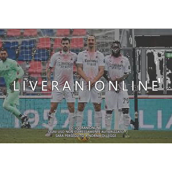 BOLOGNA - MILAN CAMPIONATO CALCIO SERIE A TIM 30.01.2021 NELLA FOTO ALESSIO ROMAGNOLI, ZLATAN IBRAHIMOVIC E FRANCK KESSIE\' IN BARRIERA ©VILLANI/AGENZIA ALDO LIVERANI SAS