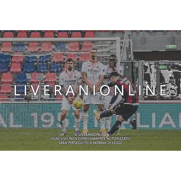 BOLOGNA - MILAN CAMPIONATO CALCIO SERIE A TIM 30.01.2021 NELLA FOTO ALESSIO ROMAGNOLI, ZLATAN IBRAHIMOVIC E FRANCK KESSIE\' IN BARRIERA SU PUNIZIONE DI RICCARDO ORSOLINI ©VILLANI/AGENZIA ALDO LIVERANI SAS