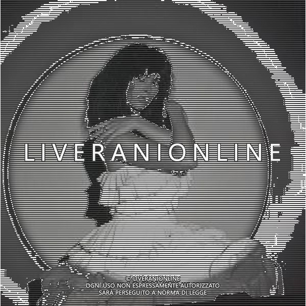 RETROSPETTIVA MARINA OCCHIENA CANTANTE NELLA FOTO MARINA OCCHIENA NELL\'ANNO 1982 A MILANO AG ALDO LIVERANI SAS  