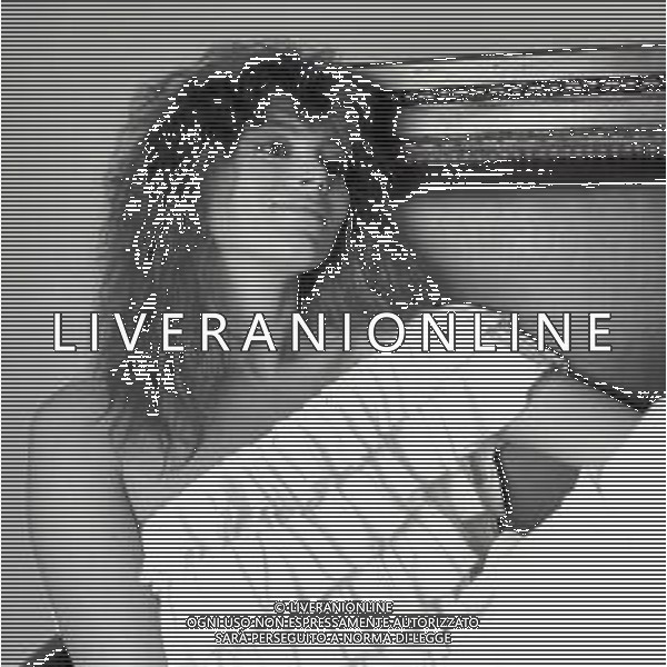 RETROSPETTIVA MARINA OCCHIENA CANTANTE NELLA FOTO MARINA OCCHIENA NELL\'ANNO 1982 A MILANO AG ALDO LIVERANI SAS  