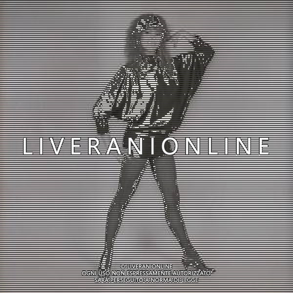 RETROSPETTIVA MARINA OCCHIENA CANTANTE NELLA FOTO MARINA OCCHIENA NELL\'ANNO 1982 A MILANO AG ALDO LIVERANI SAS  