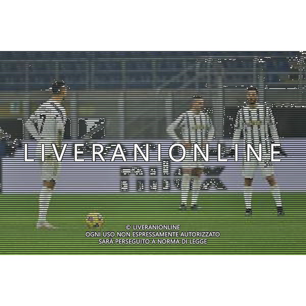 delusione Juventus dopo il gol del\'1 a 0 Inter - Cristiano ronaldo a centro campo Inter vs Juventus Coppa Italia - semifinale gara di andata Milano 02-02-2021 Stadio Giuseppe Meazza - San Siro foto Roberto Garavaglia/ag. Aldo Liverani sas
