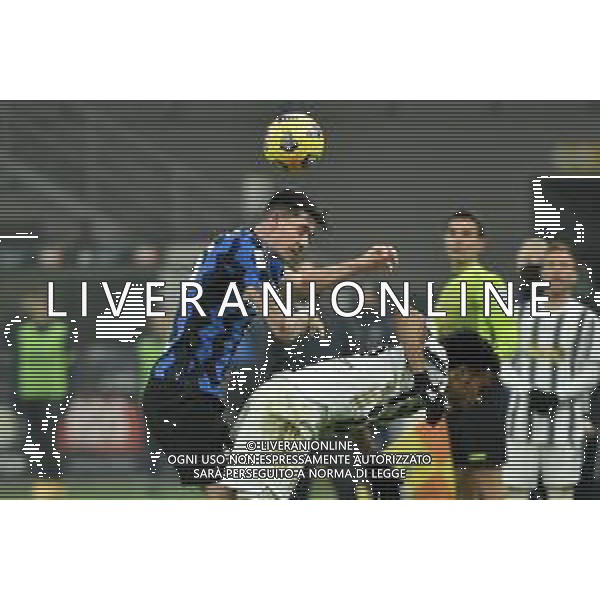 Alessandro Bastoni (Inter) e Juan Cuadrado (Juventus) Inter vs Juventus Coppa Italia - semifinale gara di andata Milano 02-02-2021 Stadio Giuseppe Meazza - San Siro foto Roberto Garavaglia/ag. Aldo Liverani sas/AGENZIA ALDO LIVERANI SAS