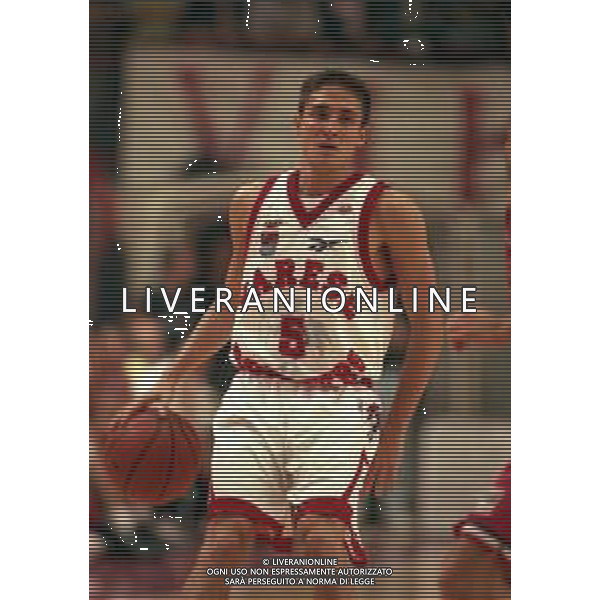 11-10-1998 VARESE CAMPIONATO DI BASKET SERIE A 1 VARESE ROOSTER- TERMAL IMOLA NELLA FOTO GIANMARCO POZZECCO AG ALDO LIVERANI SAS
