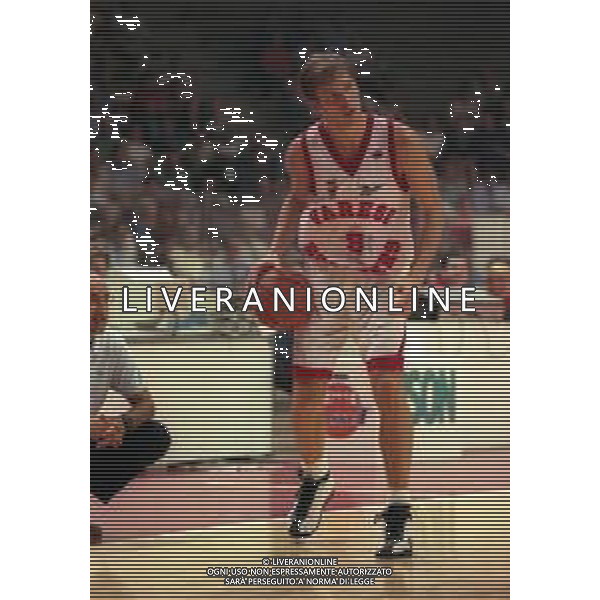 11-10-1998 VARESE CAMPIONATO DI BASKET SERIE A 1 VARESE ROOSTER- TERMAL IMOLA NELLA FOTO ALESSANDRO DE POL AG ALDO LIVERANI SAS