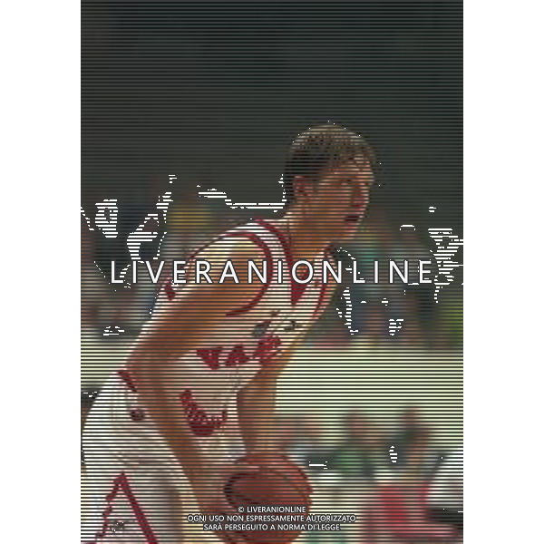 11-10-1998 VARESE CAMPIONATO DI BASKET SERIE A 1 VARESE ROOSTER- TERMAL IMOLA NELLA FOTO ALESSANDRO DE POL AG ALDO LIVERANI SAS