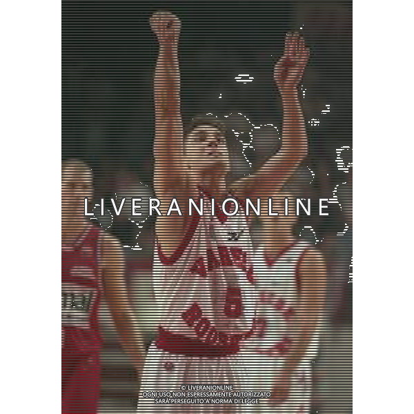 11-10-1998 VARESE CAMPIONATO DI BASKET SERIE A 1 VARESE ROOSTER- TERMAL IMOLA NELLA FOTO GIANMARCO POZZECCO AG ALDO LIVERANI SAS