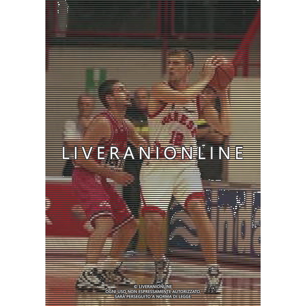 11-10-1998 VARESE CAMPIONATO DI BASKET SERIE A 1 VARESE ROOSTER- TERMAL IMOLA NELLA FOTO MAURIZIO GIADINI AG ALDO LIVERANI SAS