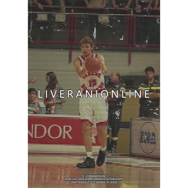 11-10-1998 VARESE CAMPIONATO DI BASKET SERIE A 1 VARESE ROOSTER- TERMAL IMOLA NELLA FOTO GIACOMO GALANDA AG ALDO LIVERANI SAS