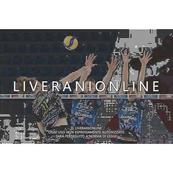 Roberto Bartomeoli/LM - Cucine Lube Civitanova vs Sir Safety Conad Perugia - Volleyball Italian Serie A Men Superleague Championship 2020/2021 03 February 2021 - Eurosuole Forum, civitanova marche, Italy Photo showing: Spike of Kamil Rychlicki (Cucine Lube Civitanova) Block of Thijs Ter Horst (Sir Safety Conad Perugia) and Roberto Russo (Sir Safety Conad Perugia) @LM/Roberto Bartomeoli/ AGENZIA ALDO LIVERANI SAS