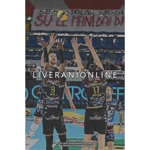 Roberto Bartomeoli/LM - Cucine Lube Civitanova vs Sir Safety Conad Perugia - Volleyball Italian Serie A Men Superleague Championship 2020/2021 03 February 2021 - Eurosuole Forum, civitanova marche, Italy Photo showing: Block of Yoandy Leal (Cucine Lube Civitanova) and Simone Anzani (Cucine Lube Civitanova) @LM/Roberto Bartomeoli/ AGENZIA ALDO LIVERANI SAS