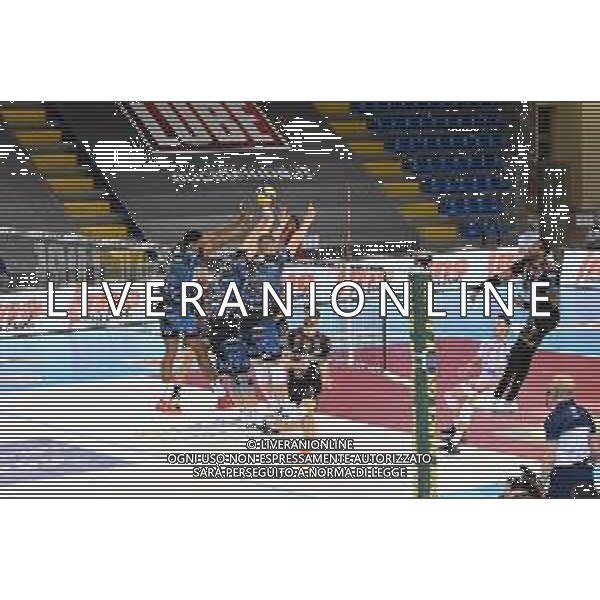 Roberto Bartomeoli/LM - Cucine Lube Civitanova vs Sir Safety Conad Perugia - Volleyball Italian Serie A Men Superleague Championship 2020/2021 03 February 2021 - Eurosuole Forum, civitanova marche, Italy Photo showing: Spike of Yoandy Leal (Cucine Lube Civitanova) @LM/Roberto Bartomeoli/ AGENZIA ALDO LIVERANI SAS