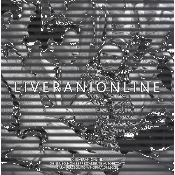 RETROSPETTIVA WALTER CHIARI ATTORE NELLA FOTO WALTER CHIARI CON ELSA MARTINELLI A ROMA NELL\'ANNO 1952  AG ALDO LIVERANI SAS  