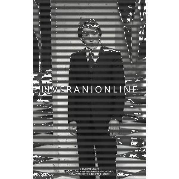 RETROSPETTIVA WALTER CHIARI ATTORE NELLA FOTO WALTER CHIARI NELL\'ANNO 1978 A MILANO  AG ALDO LIVERANI SAS 