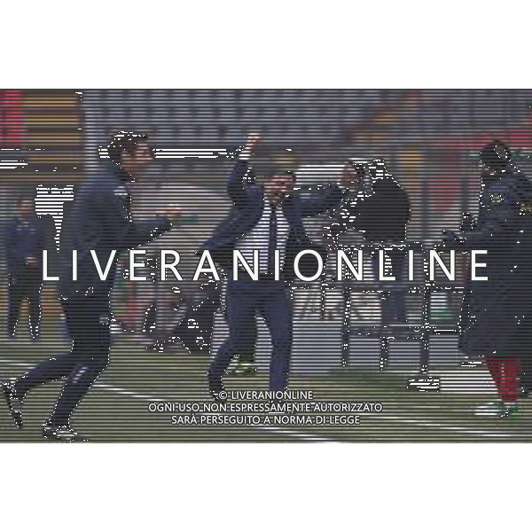 Massimiliano Carnabuci/LM - US Cremonese vs AC Pisa - Italian Football Championship League BKT 2020/2021 06 February 2021 - Giovanni Zini stadium, cremona, Italy Photo showing: Fabio Pecchia (Cremonese) head coach celebrates the second goal scored by Ciofani @LM/Massimiliano Carnabuci/ AGENZIA ALDO LIVERANI SAS
