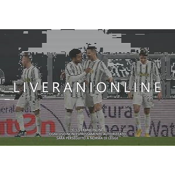 ©Falzone/Agenzia Aldo Liverani Torino 06.02.2021 Stadio Allianz Stadium Juventus vs Roma Serie A Tim 2020-2021 Nella foto : ESULTANZA GOL DI CRISTIANO RONALDO CON WESTON MCKENNIE ©Falzone/ AGENZIA ALDO LIVERANI SAS