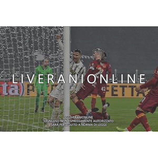©Falzone/Agenzia Aldo Liverani Torino 06.02.2021 Stadio Allianz Stadium Juventus vs Roma Serie A Tim 2020-2021 Nella foto : ESULTANZA RONALDO DOPO AUTOGOL DI ROGER IBANEZ ©Falzone/ AGENZIA ALDO LIVERANI SAS