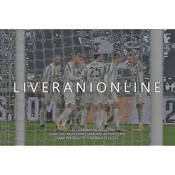 ©Falzone/Agenzia Aldo Liverani Torino 06.02.2021 Stadio Allianz Stadium Juventus vs Roma Serie A Tim 2020-2021 Nella foto : ESULTANZA AUTOGOL DI ROGER IBANEZ ©Falzone/ AGENZIA ALDO LIVERANI SAS