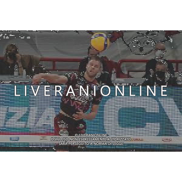 Loris Cerquiglini/LM - Sir Safety Conad Perugia vs Vero Volley Monza - Volleyball Italian Serie A Men Superleague Championship 2020/2021 06 February 2021 - PalaBarton, perugia, Italy Photo showing: ter horst thijs (n.5 hitter spicker sir safety conad perugia) serve @LM/Loris Cerquiglini/ AGENZIA ALDO LIVERANI SAS