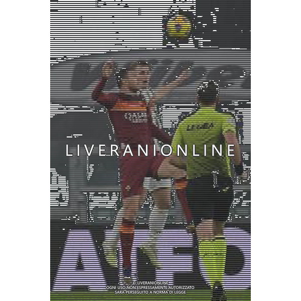 ©Falzone/Agenzia Aldo Liverani Torino 06.02.2021 Stadio Allianz Stadium Juventus vs Roma Serie A Tim 2020-2021 Nella foto : EDIN DZEKO -MATTHIJS DE LIGT