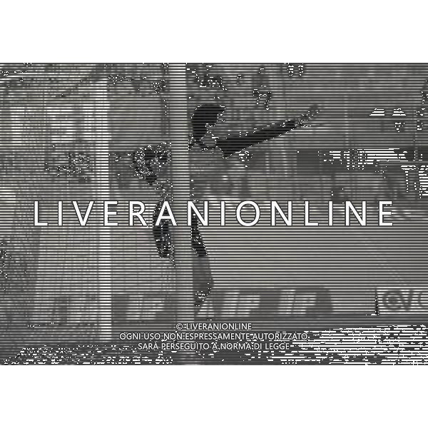 04-12-1983 CAMPIONATO DI CALCIO SERIE B VARESE LECCE 0-0 NELLA FOTO ENRICO PIONETTI AG ALDO LIVERANI SAS