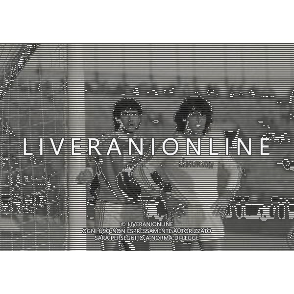 04-12-1983 CAMPIONATO DI CALCIO SERIE B VARESE LECCE 0-0 NELLA FOTO AUGUSTO GENTILINI E MAURIZIO ORLANDO AG ALDO LIVERANI SAS