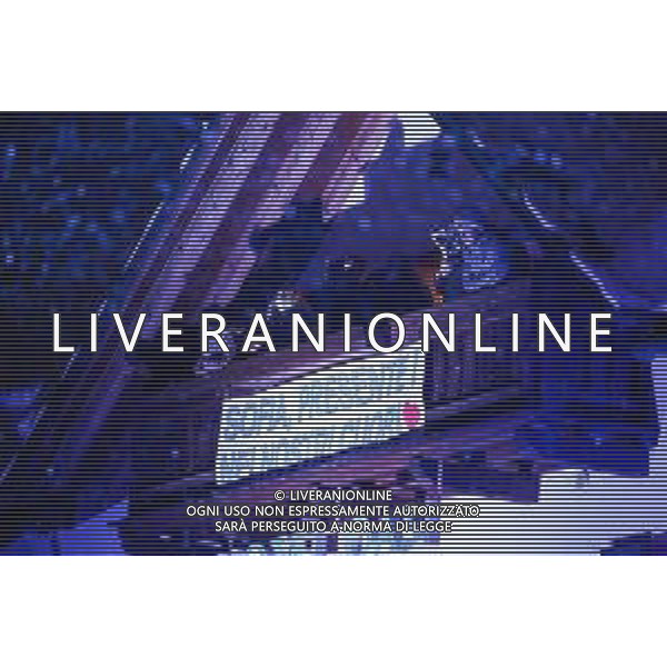 Luca Tedeschi/LM - 2021 FIS Alpine World SKI Championships - Opening Ceremony - alpine ski race 07 February 2021 - Piazza della Stazione, cortina (bl), Italy Photo showing: The sign of encouragement for Sofia Goggia\'s injury @LM/Luca Tedeschi/ AGENZIA ALDO LIVERANI SAS