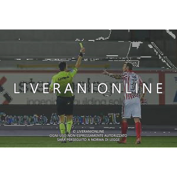 Alessio Marini/LM - Vicenza vs Monza - Italian Football Championship League BKT 2020/2021 09 February 2021 - vicenza, Italy Photo showing: Yellow card for Luca Rigoni (LR Vicenza Virtus) @LM/Alessio Marini/AGENZIA ALDO LIVERANI SAS