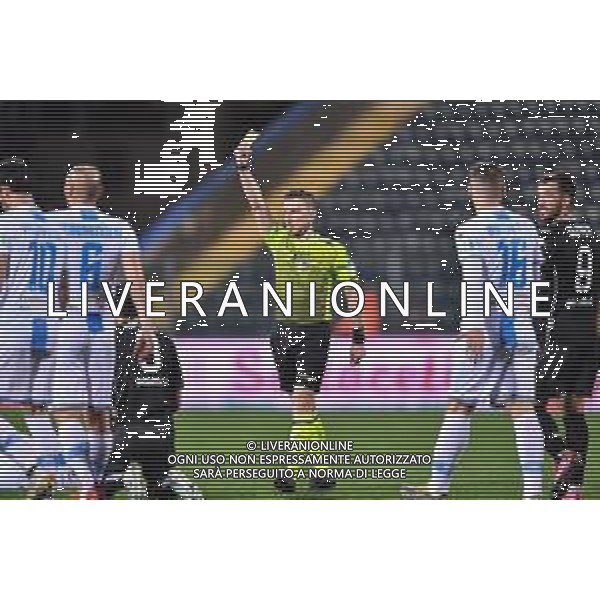 Lisa Guglielmi/LM - Empoli FC vs Pescara Calcio - Italian Football Championship League BKT 2020/2021 09 February 2021 - Carlo Castellani stadium, empoli, Italy Photo showing: Yellow card for Ryder Matos (Empoli) - arbitro cartellino giallo @LM/Lisa Guglielmi/AGENZIA ALDO LIVERANI SAS