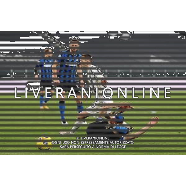 Torino 09.02.2021 Allianz Stadium Juventus vs Inter Semifinale Ritorno Coppa Italia Tim 2020/2021/2020 ©Viganti/Agenzia Aldo Liverani Nella foto: federico bernardesci e achraf hakimi ©Viganti/AGENZIA ALDO LIVERANI SAS