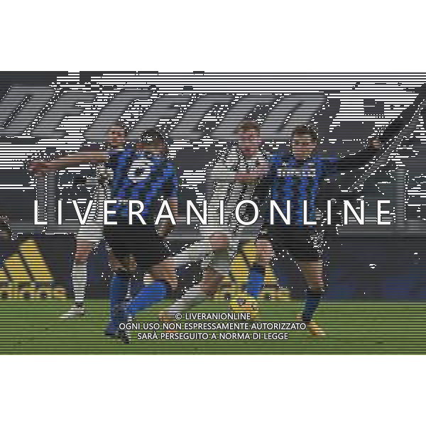 Torino 09.02.2021 Allianz Stadium Juventus vs Inter Semifinale Ritorno Coppa Italia Tim 2020/2021/2020 ©Viganti/Agenzia Aldo Liverani Nella foto: dejan kulusevski e nicolo\' barella ©Viganti/AGENZIA ALDO LIVERANI SAS