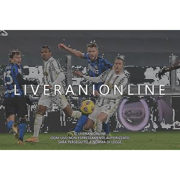 Torino 09.02.2021 Allianz Stadium Juventus vs Inter Semifinale Ritorno Coppa Italia Tim 2020/2021/2020 ©Viganti/Agenzia Aldo Liverani Nella foto: federico bernardeschi e milan skriniar ©Viganti/AGENZIA ALDO LIVERANI SAS