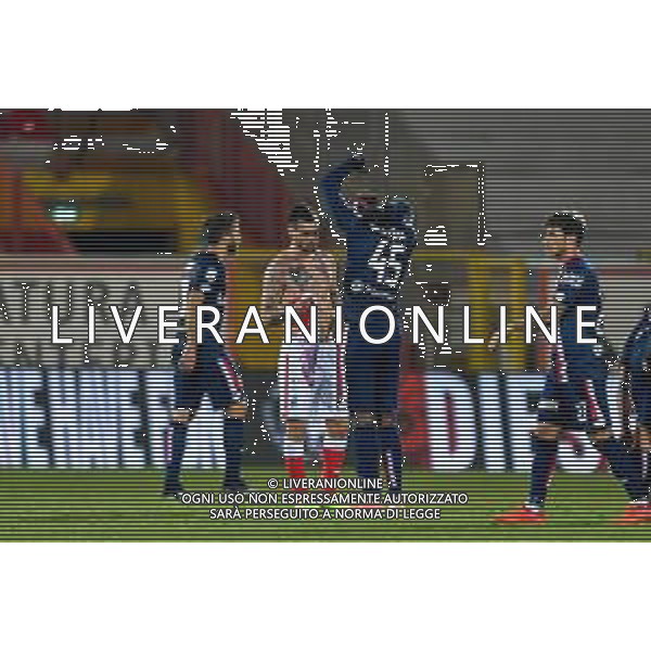 Alessio Marini/LM - Vicenza vs Monza - Italian Football Championship League BKT 2020/2021 09 February 2021 - vicenza, Italy Photo showing: Mario Balotelli (AC Monza) take the t.shirt to Lanzafame Davide (LR Vicenza Virtus ) @LM/Alessio Marini/AGENZIA ALDO LIVERANI SAS