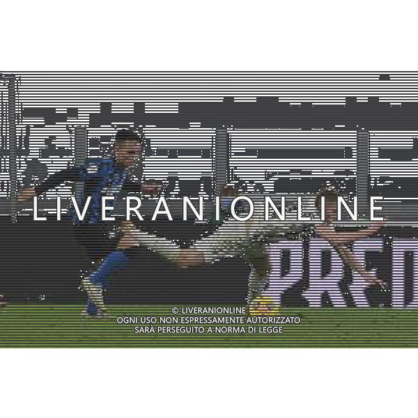 Torino 09.02.2021 Allianz Stadium Juventus vs Inter Semifinale Ritorno Coppa Italia Tim 2020/2021/2020 ©Viganti/Agenzia Aldo Liverani Nella foto: lautaro martinez e dejan kulusevski ©Viganti/AGENZIA ALDO LIVERANI SAS