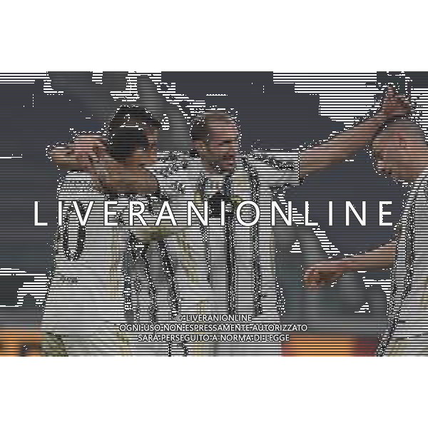 Torino 09.02.2021 Allianz Stadium Juventus vs Inter Semifinale Ritorno Coppa Italia Tim 2020/2021/2020 ©Viganti/Agenzia Aldo Liverani Nella foto: festa juventus a fine gara per la finale di coppa italia - esultanza abbraccio - ©Viganti/AGENZIA ALDO LIVERANI SAS
