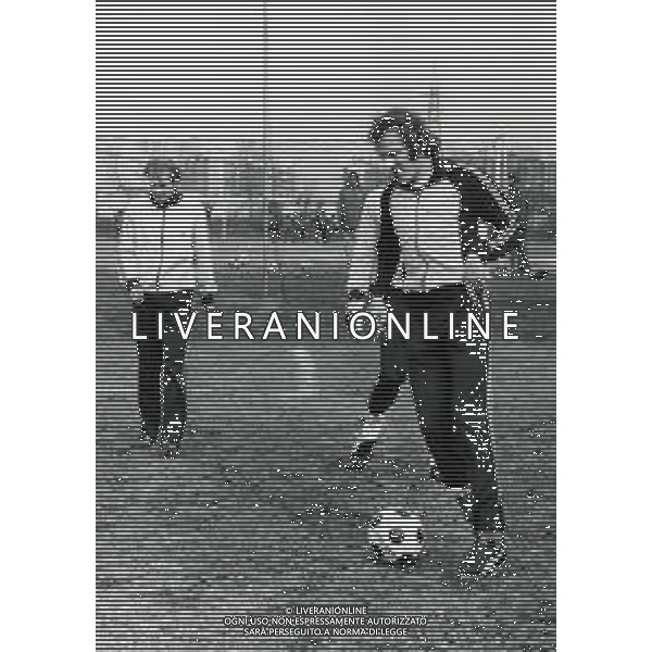 RETROSPETTIVA RENE\' VAN DER KERKHOF CALCIATORE NELLA FOTO RENE\' VAN DER KERKHOF CON LA NAZIONALE OLANDESE AG ALDO LIVERANI SAS