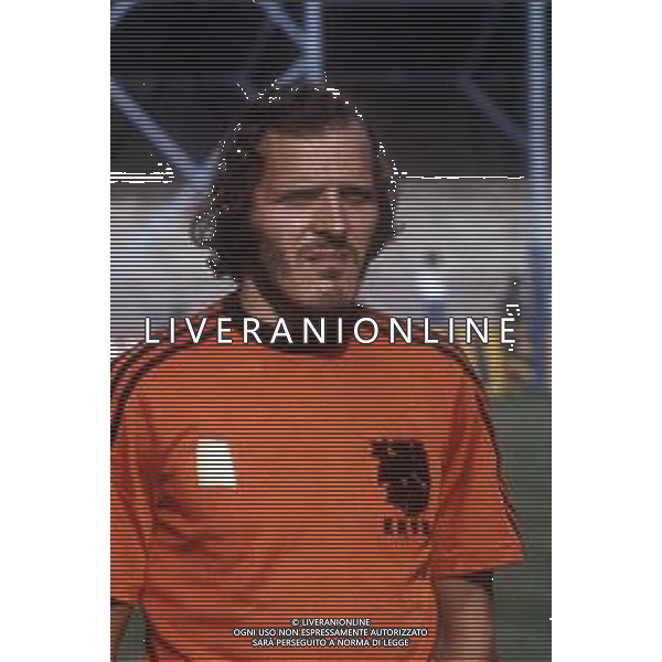 RETROSPETTIVA RENE\' VAN DER KERKHOF CALCIATORE NELLA FOTO RENE\' VAN DER KERKHOF CON LA NAZIONALE OLANDESE AG ALDO LIVERANI SAS