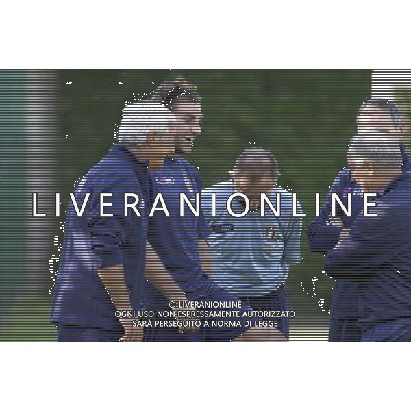 Coverciano 30 agosto 2005 Ritiro e allenamento nazionale italiana nella foto: Lippi Marcello e Vieri Christian foto Gianni Nucci / Ag. Aldo Liverani