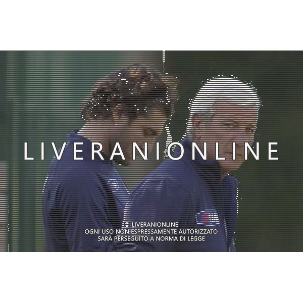 Coverciano 30 agosto 2005 Ritiro e allenamento nazionale italiana nella foto: Lippi Marcello e Vieri Christian foto Gianni Nucci / Ag. Aldo Liverani