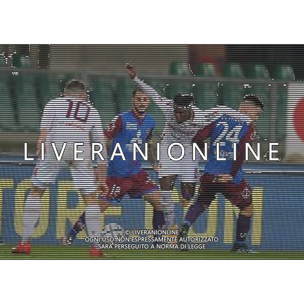 CHIEVO - REGGIANA CAMPIONATO CALCIO SERIE B 10.02.2021 NELLA FOTO YAO ELOGE E MATTIA VIVIANI ©SANTANDREA/AGENZIA ALDO LIVERANI SAS