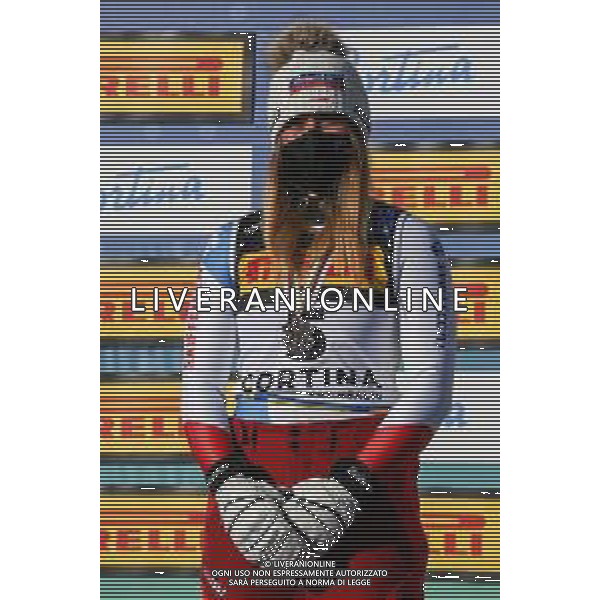 Luca Tedeschi/LM - 2021 FIS Alpine World SKI Championships - Super G - Women - alpine ski race 11 February 2021 - Olympia delle Tofane, cortina (bl), Italy Photo showing: Corinne SUTER (SUI) @LM/Luca Tedeschi AG ALDO LIVERANI SAS