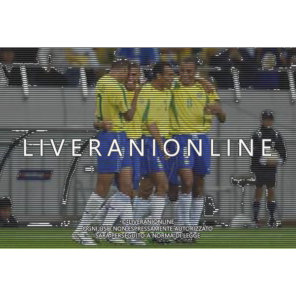 Saitama (GIAPPONE) 26/06/2002 MONDIALI DI CALCIO FIFA World Cup 2002 BRASILE - TURCHIA 1-0 - SEMIFINALE nella foto esultanza ronaldo con cafu\', rivaldo e gilberto silva Agenzia Aldo Liverani Sas