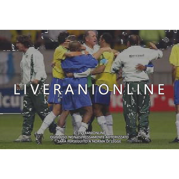Saitama (GIAPPONE) 26/06/2002 MONDIALI DI CALCIO FIFA World Cup 2002 BRASILE - TURCHIA 1-0 - SEMIFINALE nella foto abbracci a fine gara - esultanza brasile luiz felipe scolari Agenzia Aldo Liverani Sas