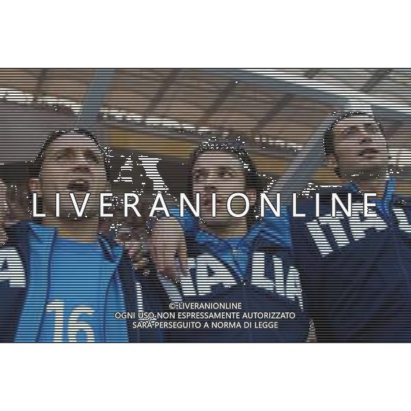 MONDIALI COREA E GIAPPONE 2002 NAZIONALE ITALIANA DI CALCIO NELLA FOTO ANGELO DI LIVIO - DEL PIERO ALESSANDRO E IULIANO MARK DURANTE L\'INNO Agenzia Aldo Liverani Sas