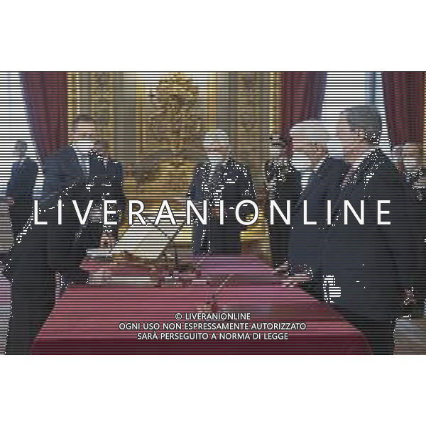 Il Presidente della Repubblica Sergio Mattarella e il Presidente del Consiglio Mario Draghi durante il giuramento dell\'Onorevole Fabiana Dadone, alla quale sarà conferito l’incarico per le politiche giovanili (foto di Francesco Ammendola - Ufficio per la Stampa e la Comunicazione della Presidenza della Repubblica) AG ALDO LIVERANI SAS