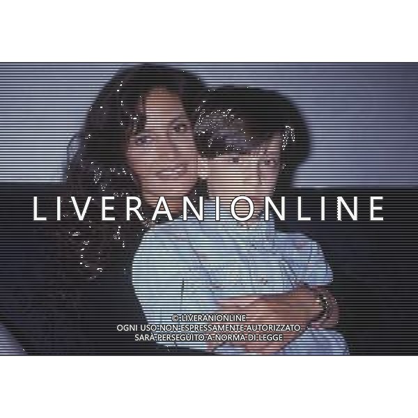RETROSPETTIVA ELVIRA GARFAGNA MOGLIE DI WALTER ZENGA NELLA FOTO ELVIRA GARFAGNA PRIMA MOGLIE DI WALTER ZENGA NEGLI ANNI 90 CON IL FIGLIO JACOPO AG ALDO LIVERANI SAS