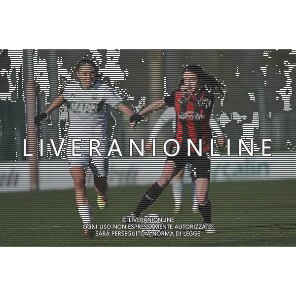 © TVRG Kamila Dubcova (Sassuolo) e Christy Grimshaw (Milan) Milan Women vs Sassuolo Calcio Femminile Coppa Italia Femminile quarti di finale - gara di ritorno Milano 13-02-2021 centro sportivo Peppino Vismara foto Roberto Garavaglia/ag. Aldo Liverani sas