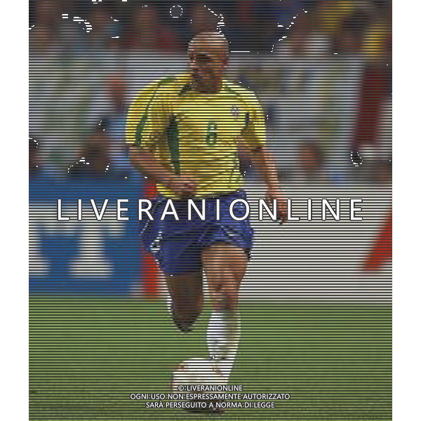 SAITAMA (GIAPPONE) 26/06/2002 (Giappone) 26/06/2002 MONDIALI CALCIO FIFA World Cup 2002 brasile-Turchia 1/0 nella foto roberto carlos AGENZIA ALDO LIVERANI SAS