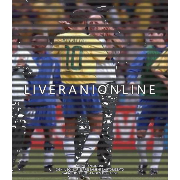 SAITAMA (GIAPPONE) 26/06/2002 (Giappone) 26/06/2002 MONDIALI CALCIO FIFA World Cup 2002 brasile-Turchia 1/0 nella foto luiz felipe scolari e rivaldo esultanza a fine gara - abbraccio AGENZIA ALDO LIVERANI SAS