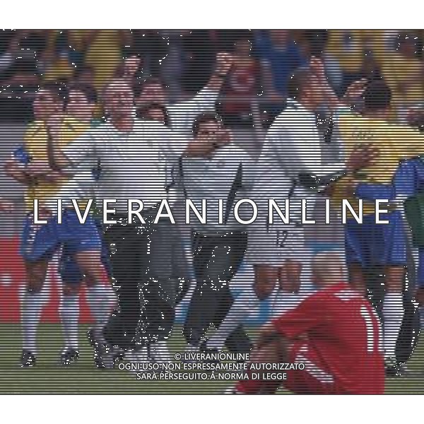 SAITAMA (GIAPPONE) 26/06/2002 (Giappone) 26/06/2002 MONDIALI CALCIO FIFA World Cup 2002 brasile-Turchia 1/0 nella foto scolari luiz felipe esultanza a fine gara AGENZIA ALDO LIVERANI SAS